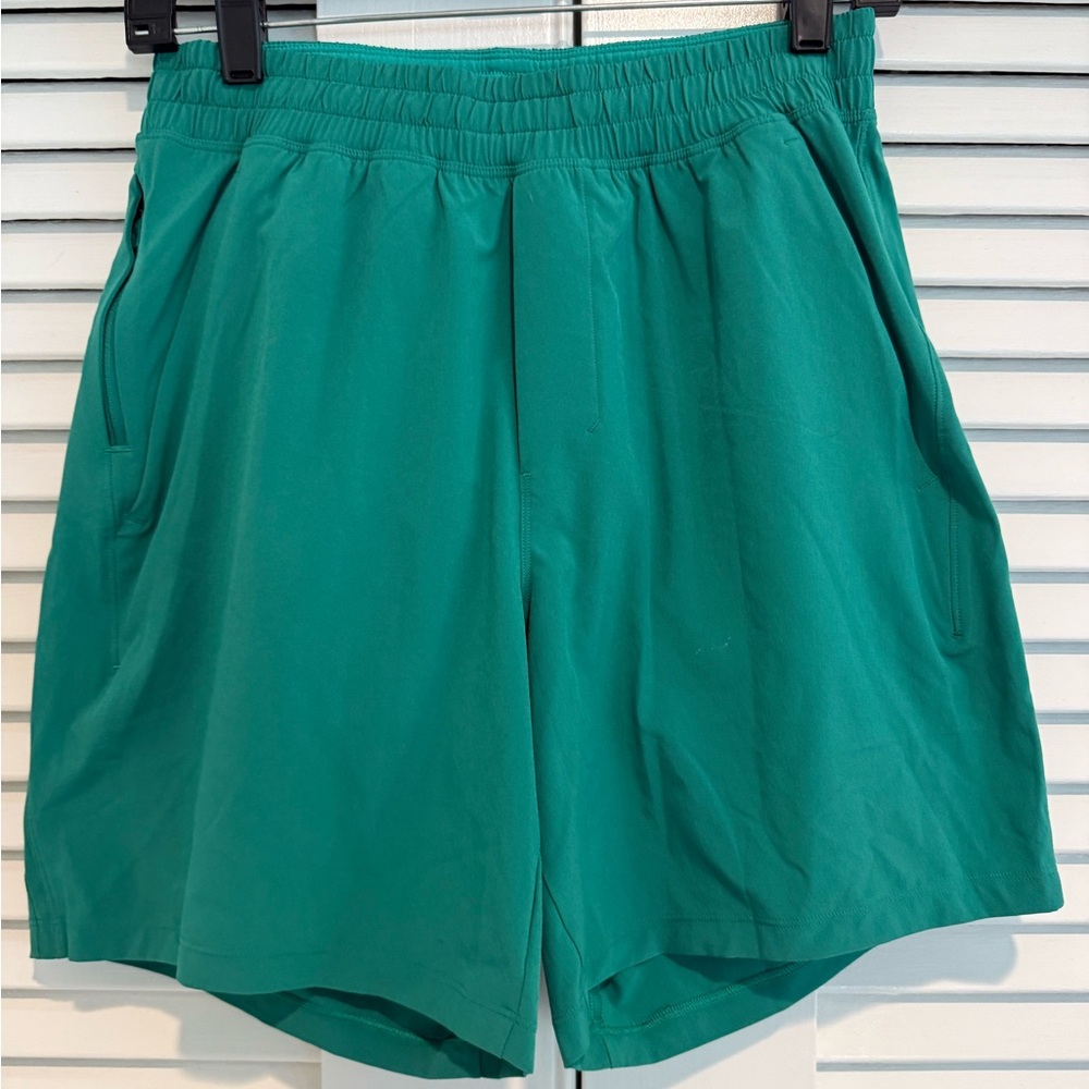 Lululemon men’s shorts small green